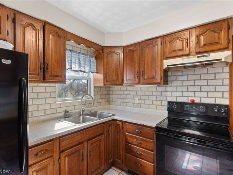 832 Buena Vista Boulevard, Steubenville, OH 43952 Photo 12