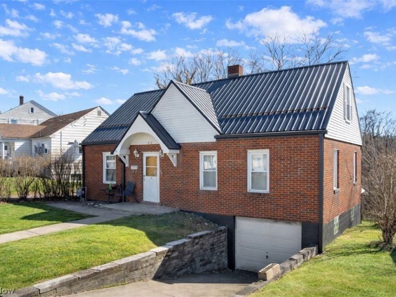 832 Buena Vista Boulevard, Steubenville, OH 43952 Photo 2