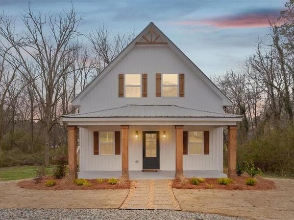 285 E Third St , Fruithurst, AL 36262