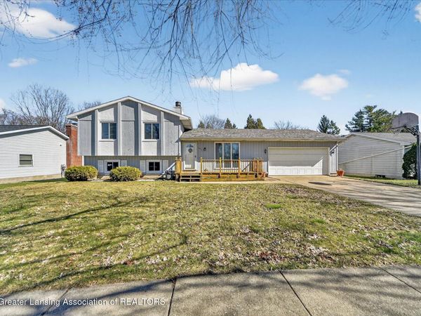 1011 Old Erin Way, Lansing, MI 48917