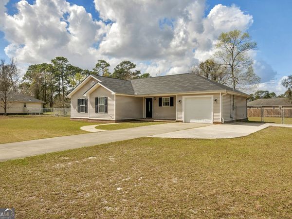 3573 SE Arnold Drive, Allenhurst, GA 31301