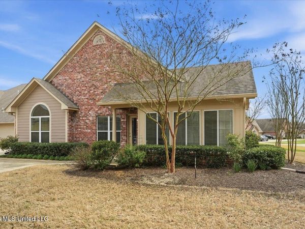 620 Sweetwater Drive, Pearl, MS 39208