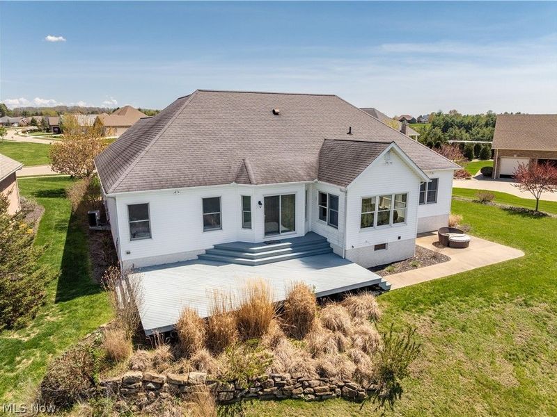 520 Pga Boulevard, New Philadelphia, OH 44663 Photo 2