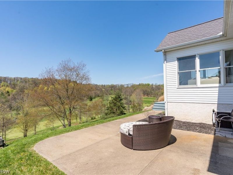 520 Pga Boulevard, New Philadelphia, OH 44663 Photo 24