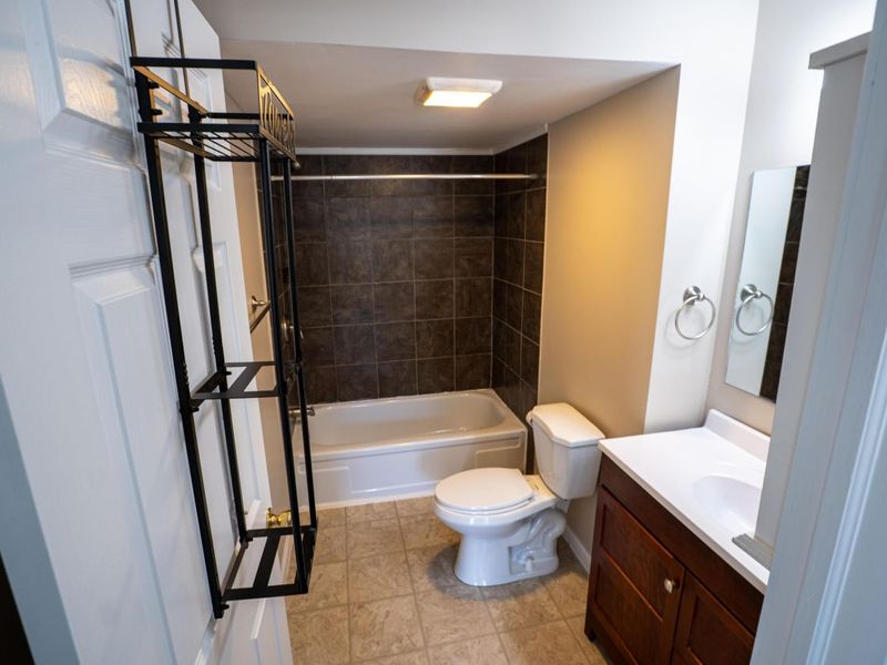 166 N Sandusky Street , Unit A, Delaware, OH 43015 Photo 8