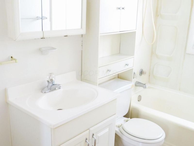 629 N Dawson Avenue , Columbus, OH 43219 Photo 10