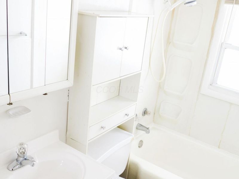 629 N Dawson Avenue , Columbus, OH 43219 Photo 12