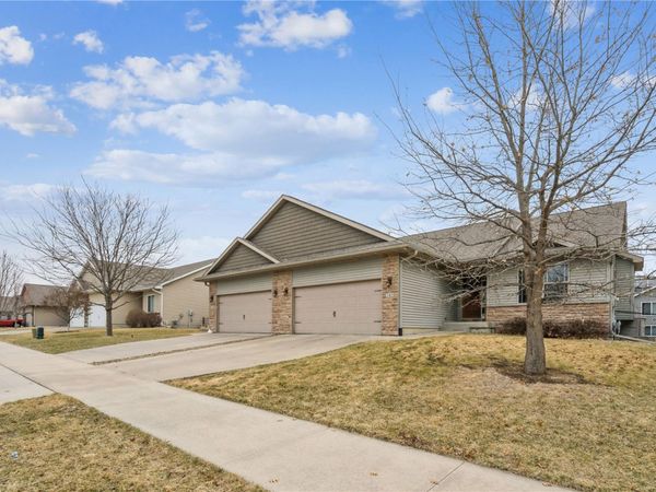 242 S Stewart St, North Liberty, IA 52317