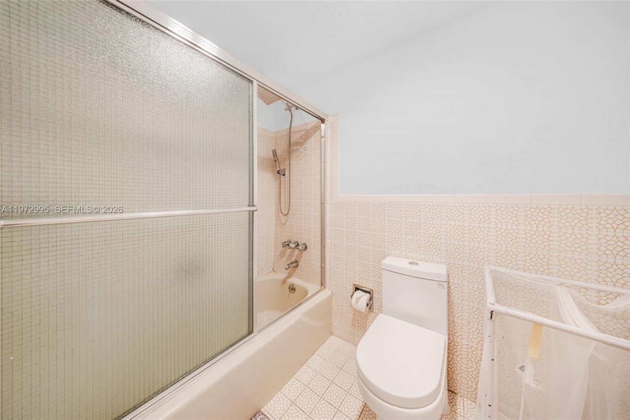 1825 S Ocean Dr , Unit 708, Hallandale Beach, FL 33009 Photo