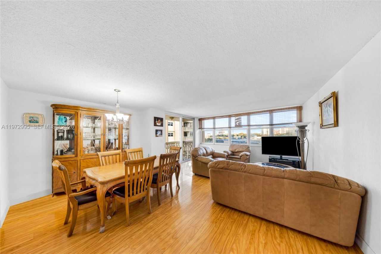 1825 S Ocean Dr , Unit 708, Hallandale Beach, FL 33009 Photo