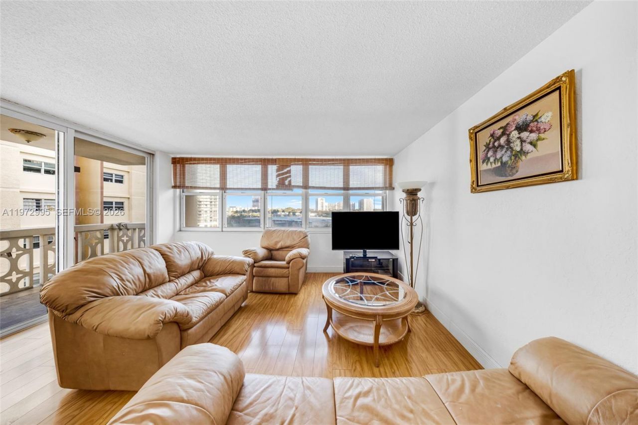 1825 S Ocean Dr , Unit 708, Hallandale Beach, FL 33009 Photo