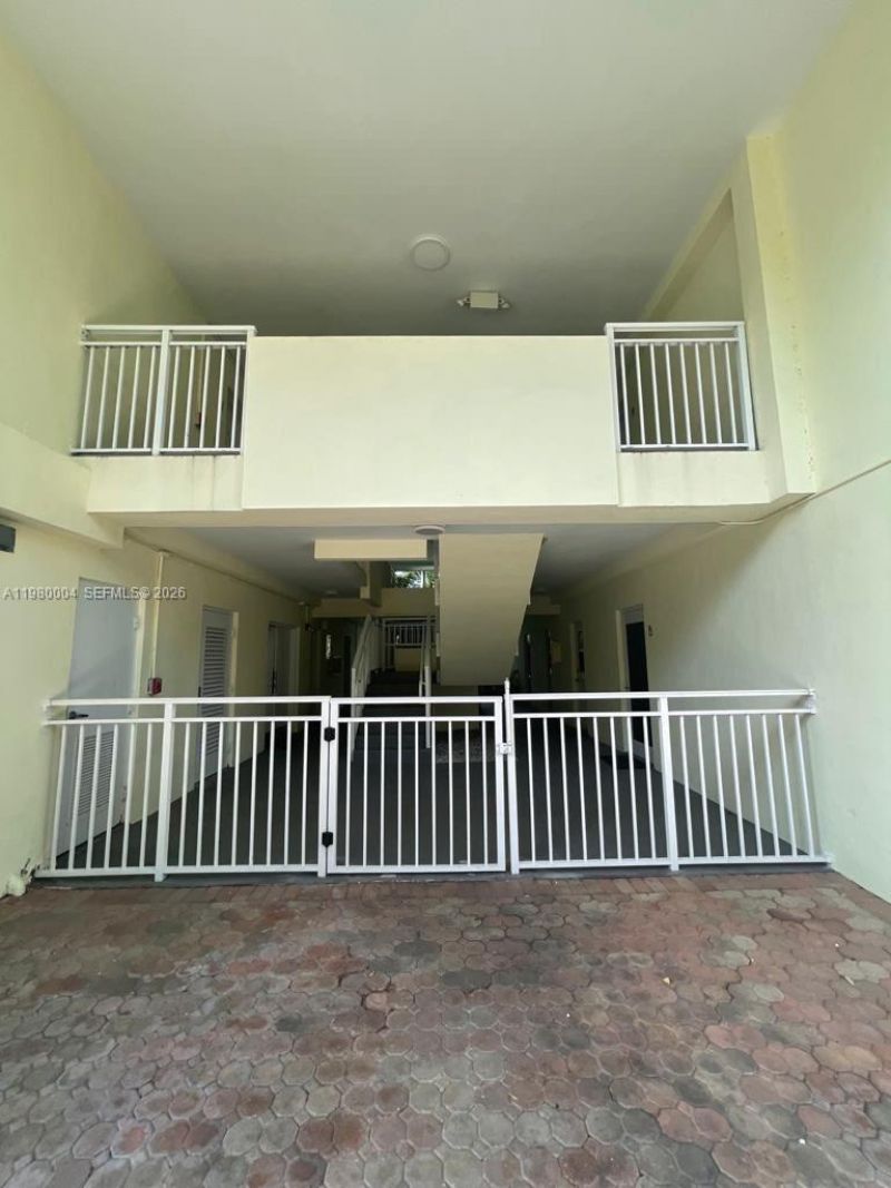 260 Sunrise Dr, Unit H, Key Biscayne, FL 33149 Photo