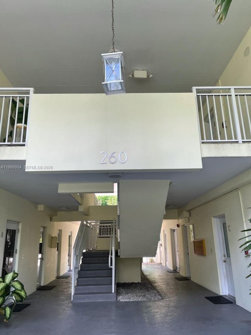 260 Sunrise Dr, Unit H, Key Biscayne, FL 33149 Photo