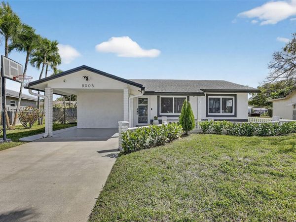 8008 NW 101st Ave, Tamarac, FL 33321