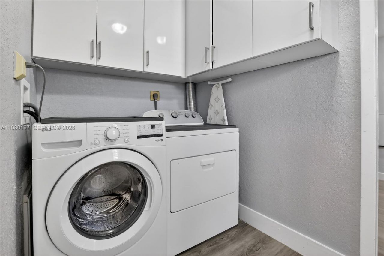 8008 NW 101st Ave, Tamarac, FL 33321 Photo