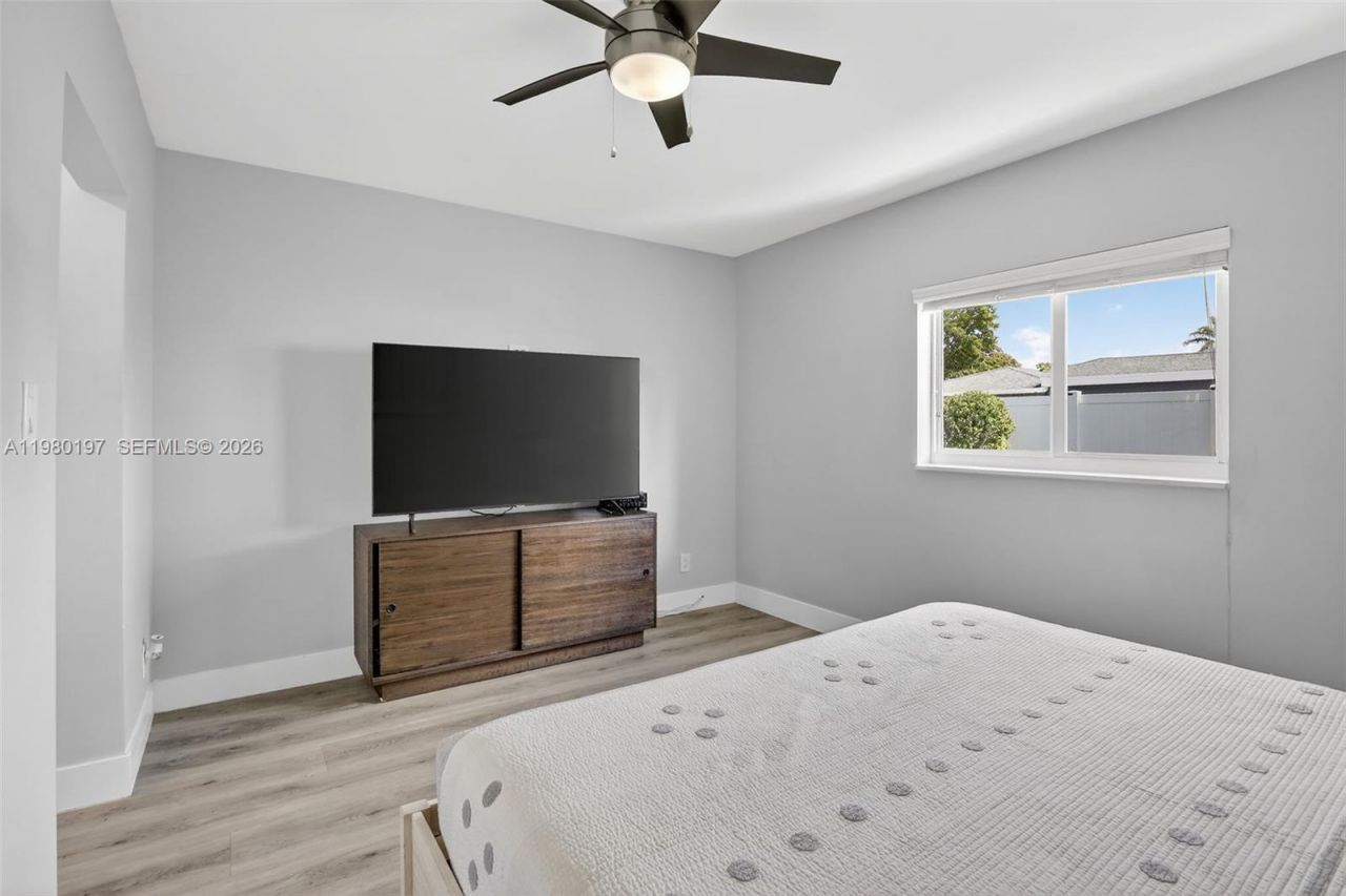 8008 NW 101st Ave, Tamarac, FL 33321 Photo