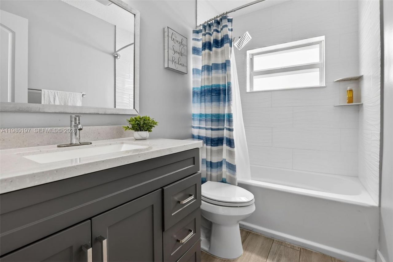 8008 NW 101st Ave, Tamarac, FL 33321 Photo