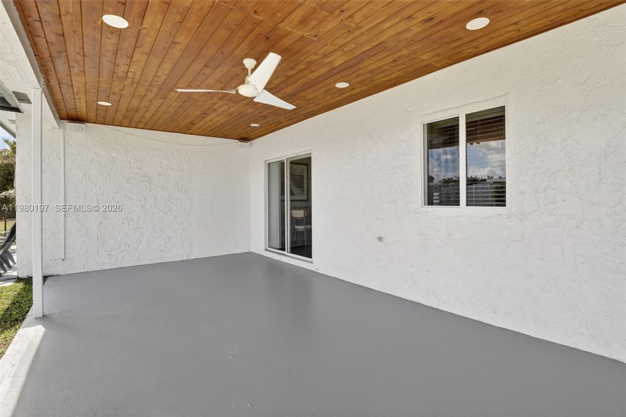 8008 NW 101st Ave, Tamarac, FL 33321 Photo