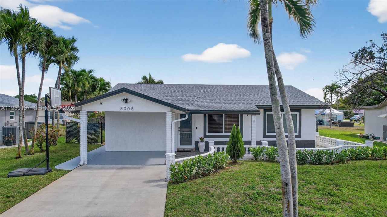 8008 NW 101st Ave, Tamarac, FL 33321 Photo