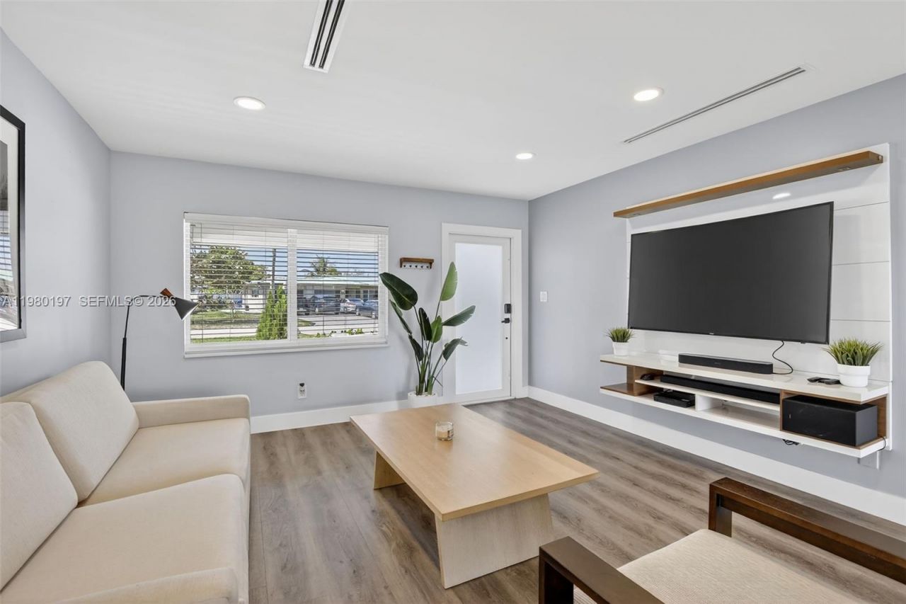 8008 NW 101st Ave, Tamarac, FL 33321 Photo