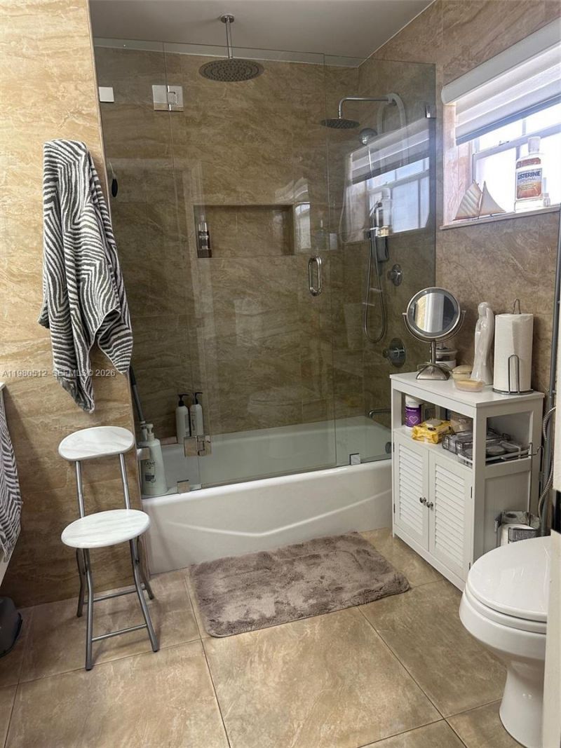 2501 W 73rd Pl, Hialeah, FL 33016 Photo