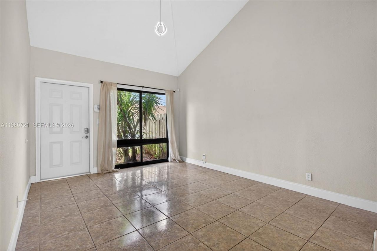 11160 NW 37th St, Sunrise, FL 33351 Photo