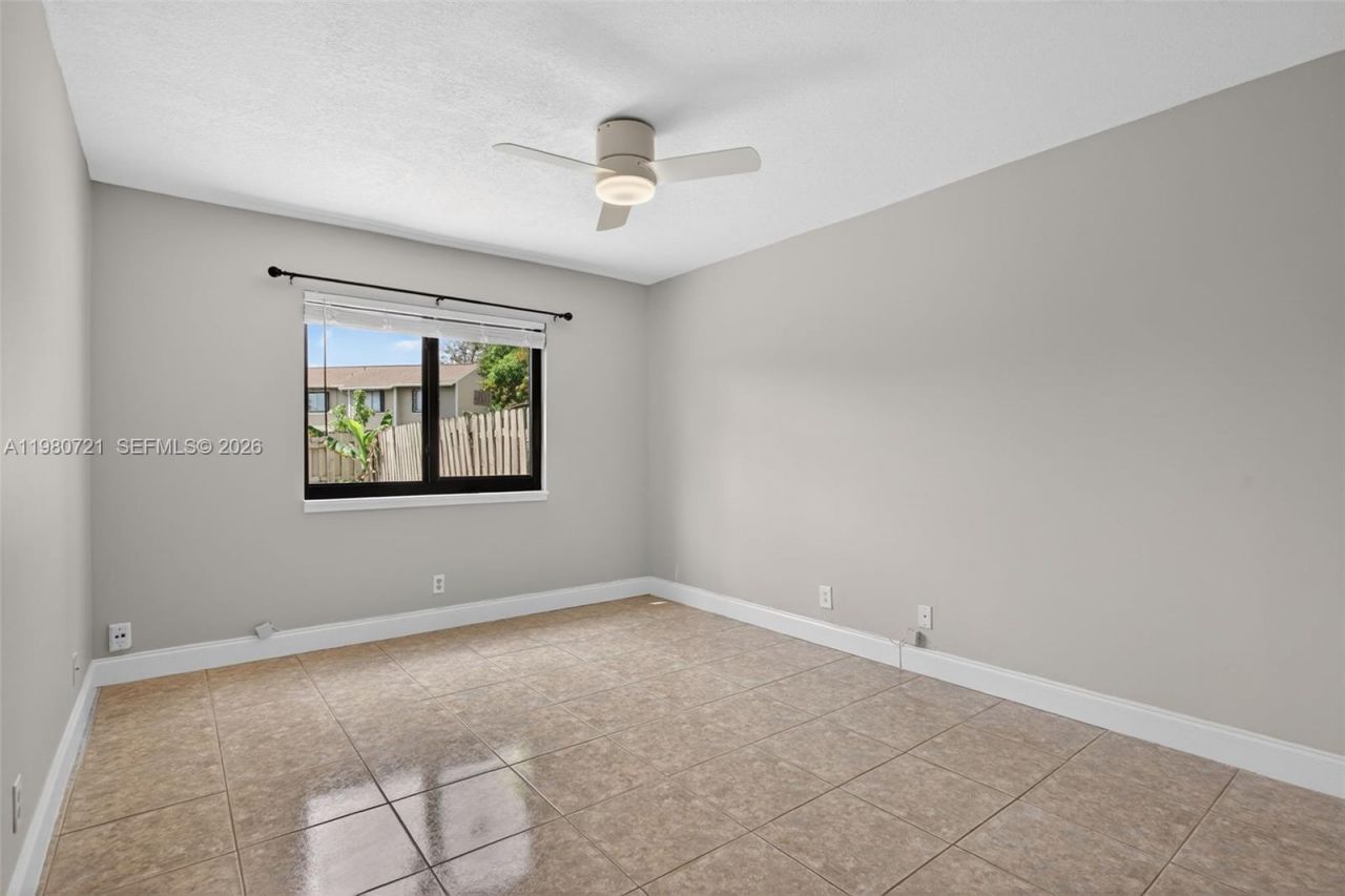 11160 NW 37th St, Sunrise, FL 33351 Photo