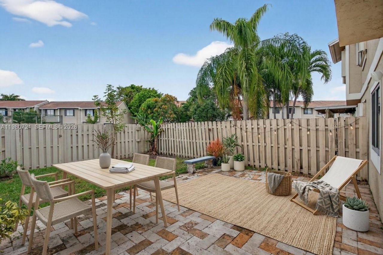 11160 NW 37th St , Sunrise, FL 33351 Photo