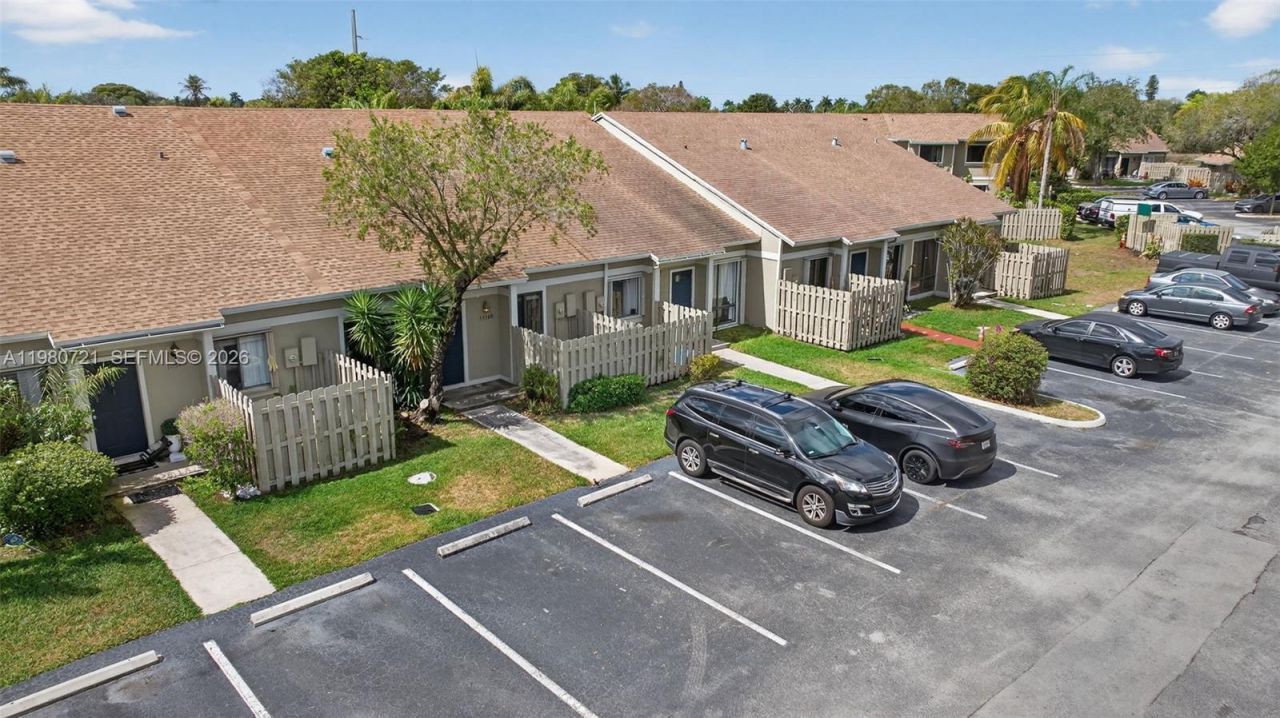 11160 NW 37th St , Sunrise, FL 33351 Photo