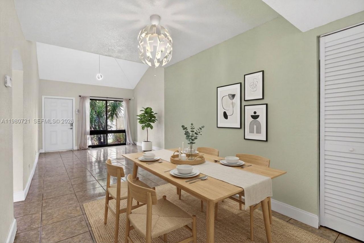 11160 NW 37th St, Sunrise, FL 33351 Photo