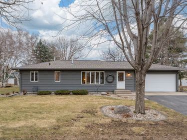 1536 James Drive, North Mankato, MN 56003