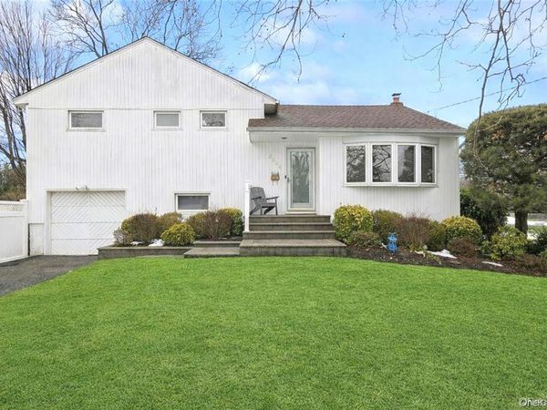 2644 Pine Court , North Bellmore, NY 11710