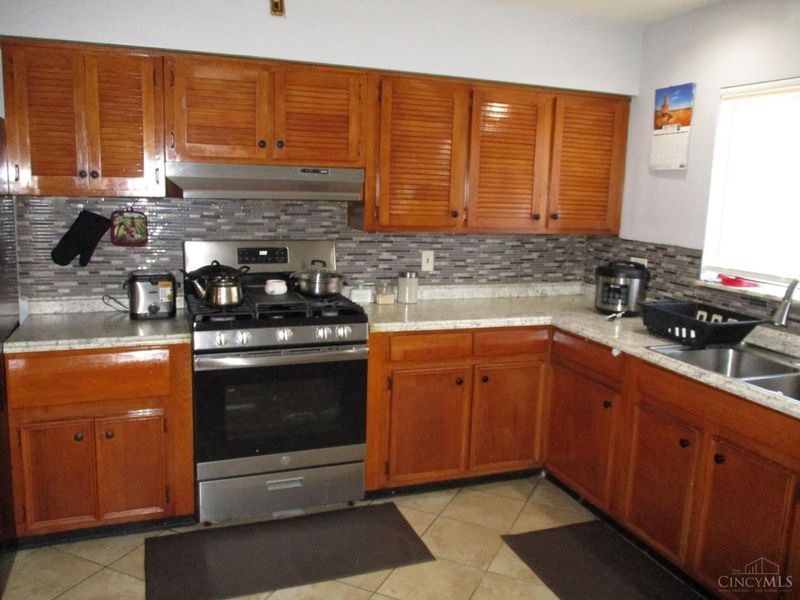 3578 Fieldcrest Drive, Cincinnati, OH 45211 Photo 27