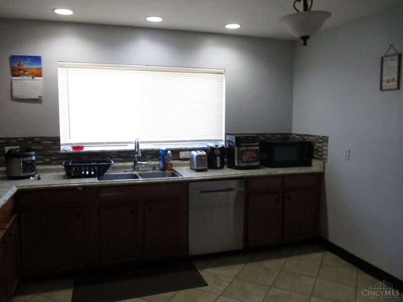 3578 Fieldcrest Drive, Cincinnati, OH 45211 Photo 29