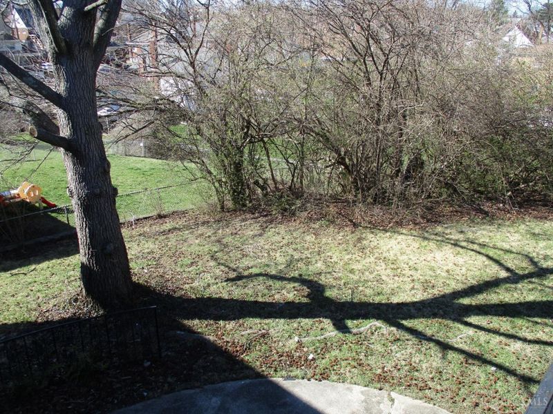 3578 Fieldcrest Drive, Cincinnati, OH 45211 Photo 5