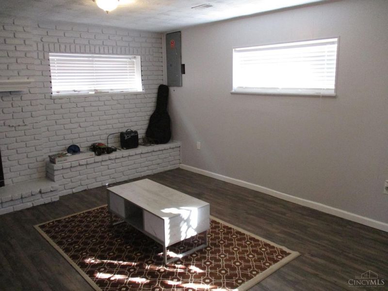 3578 Fieldcrest Drive, Cincinnati, OH 45211 Photo 7