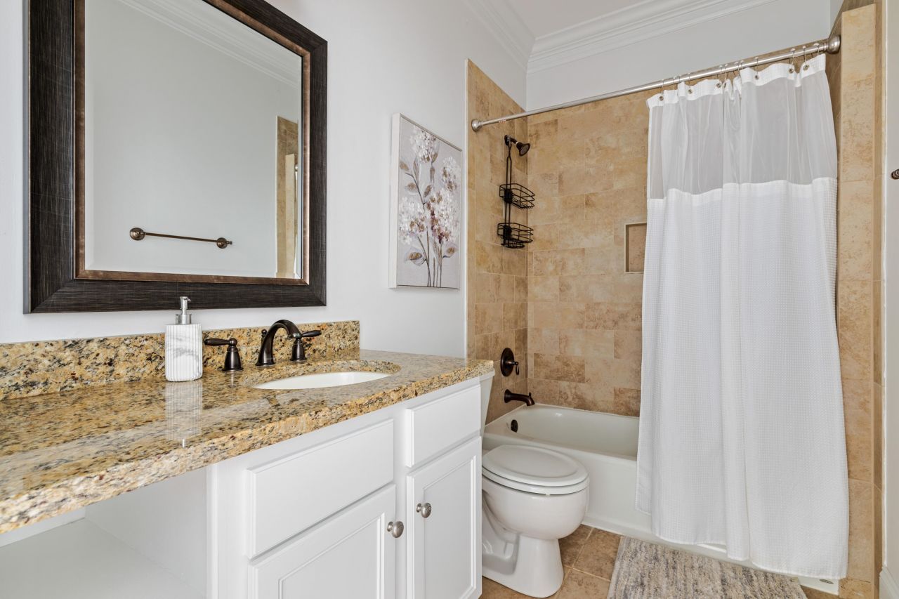 4 Senate Street Photo 10