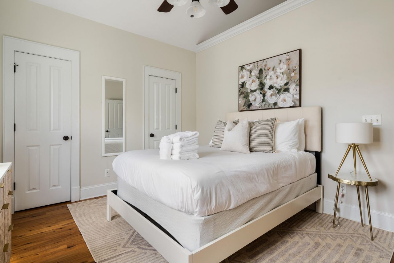 4 Senate Street Photo 12