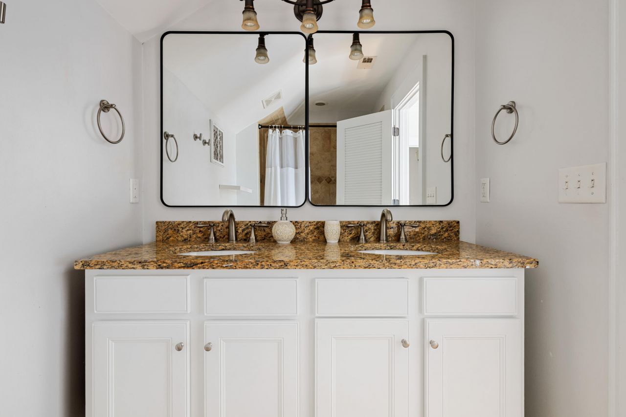 4 Senate Street Photo 13