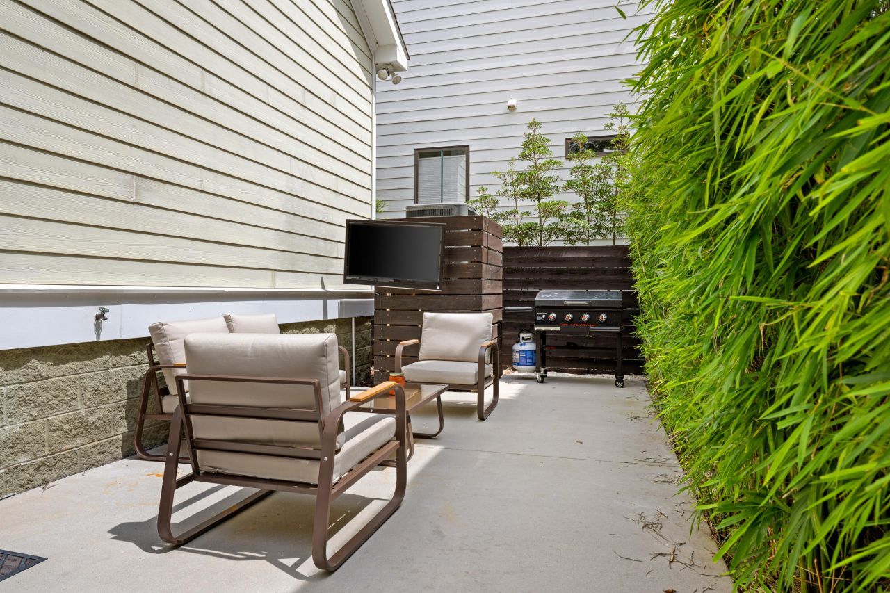 4 Senate Street Photo 15