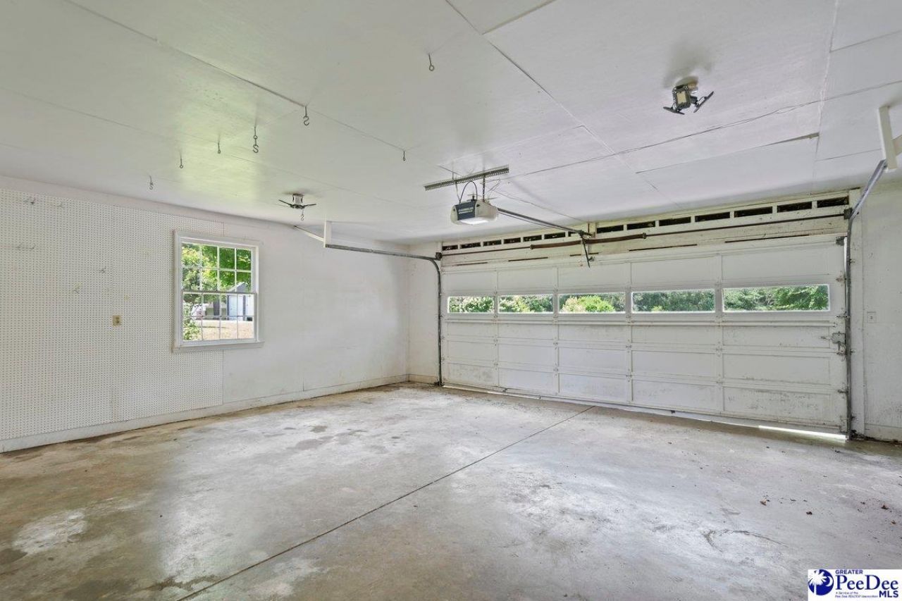 107 Providence Road Photo 37