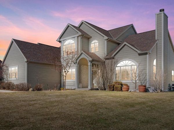 4732 W Woodward DRIVE, Franklin, WI 53132