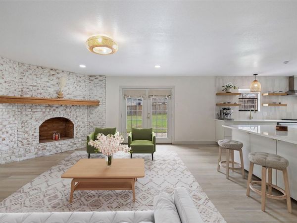 1001 E Applegate DR , Austin, TX 78753