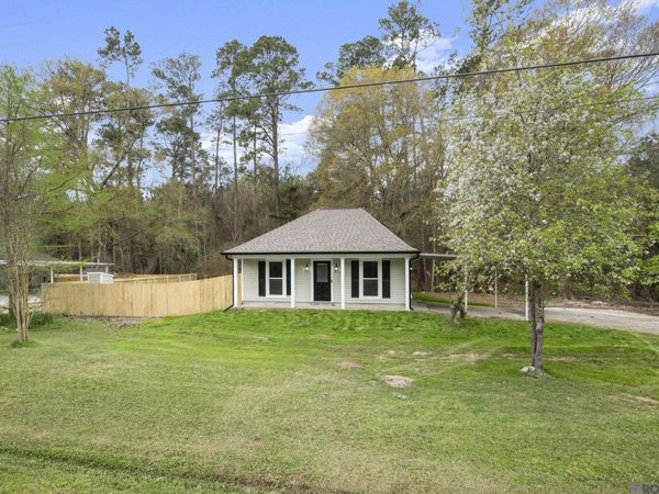 32793 La Hwy 1036, Holden, LA 70744