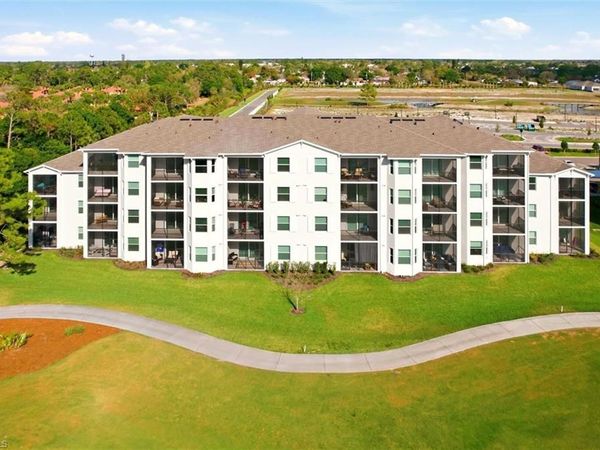 18461 Copperhead CT N, Unit 422, LEHIGH ACRES, FL 33936