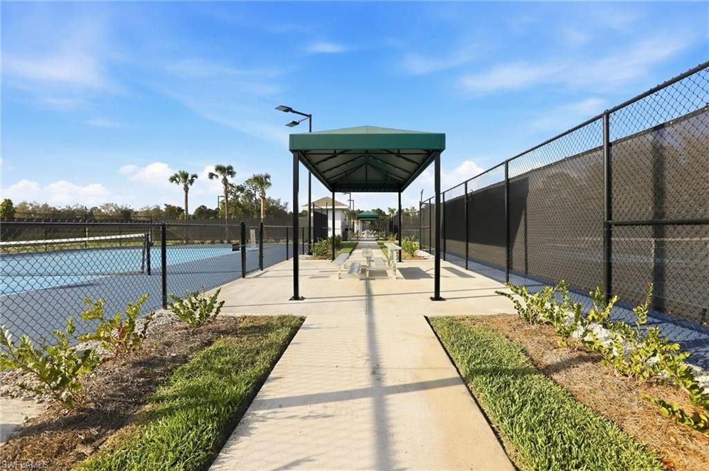 18461 Copperhead Ct N, Unit 422, Lehigh Acres, FL 33936 Photo