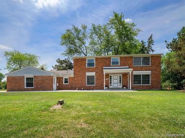 4819 THORNTREE Drive, West Bloomfield Twp, MI 48322