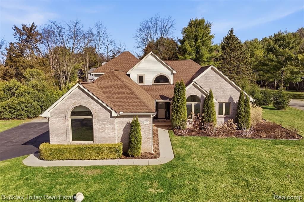 3597 Habitat Trail, Hamburg Township, MI 48169 Main Photo