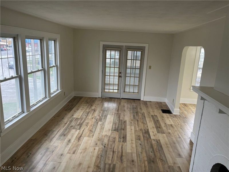 201 Hollywood Boulevard, Steubenville, OH 43953 Photo 5