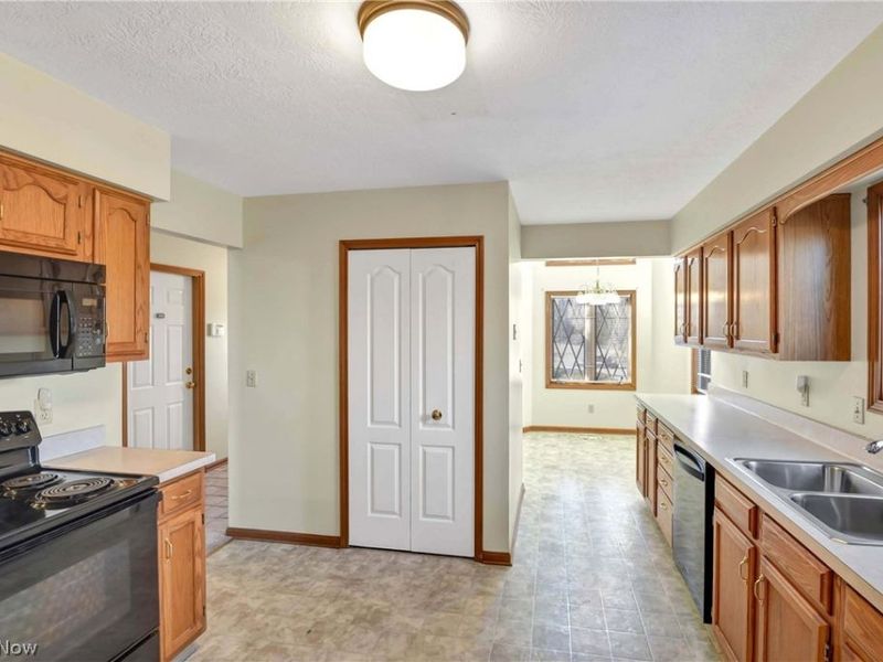 1 Aberdeen Court, Rocky River, OH 44116 Photo 16